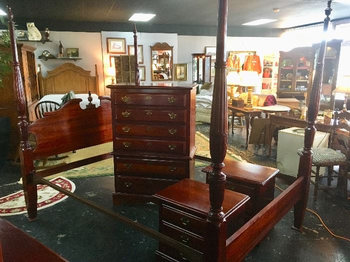 5-Piece Antique Mahogany Queen Size 4-Poster Bed, Chest, Dresser w/ Mirror, and 2 Night Stands