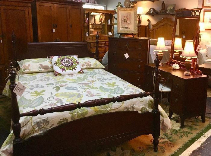 Mahogany Full Sized Antique Bed, Chest and Dressing Table with Mirror 