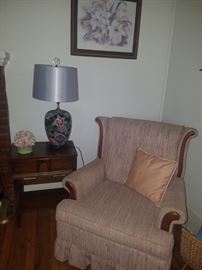 Parlor chair, end table, enameled table lamp, framed print, & more.
