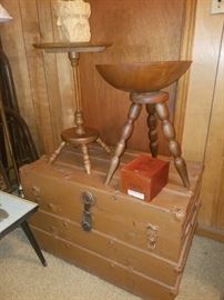 Vintage trunk, side table, & pedestal bowl