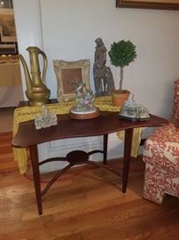 Drop leaf accent table, Hummingbirds (Andrea by Sadek), marble small carved decor, and more. 