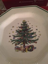 Nikko "Christmastime" china - 8 dinner plates available