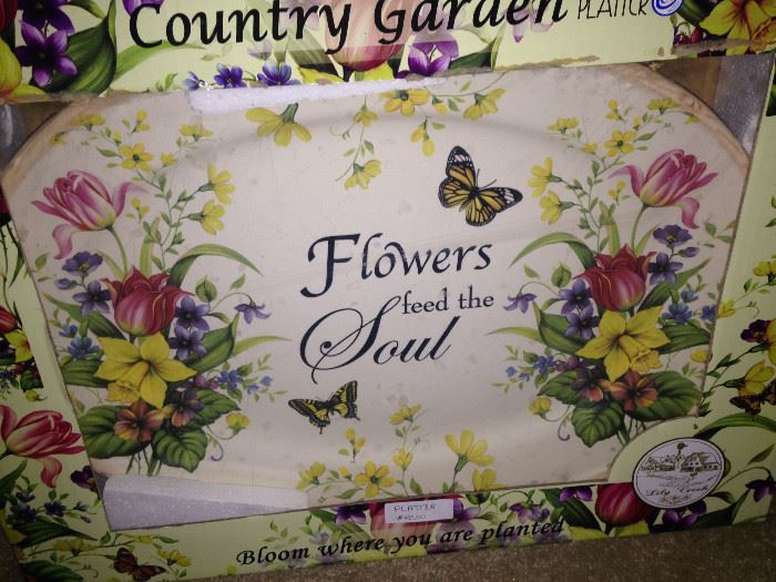 Boxed "Flowers feed the Soul" platter