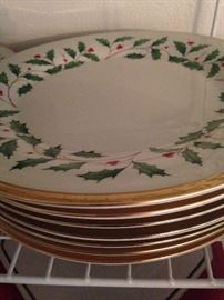 Lenox "Holiday" fine bone china - dinner plates