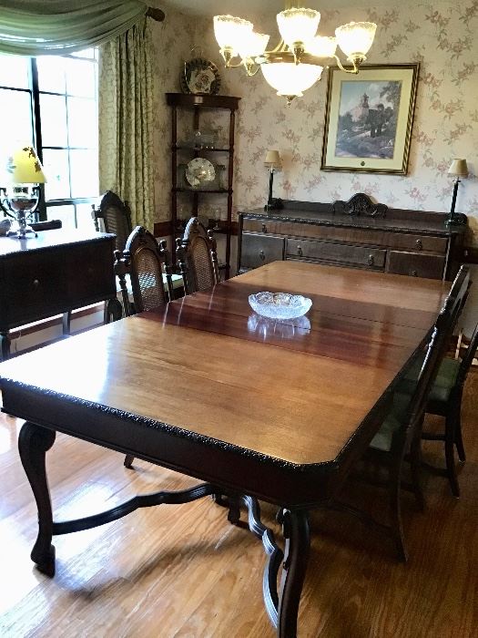 Dining Room Table, Chairs, Leaf, Buffet, Side Board