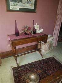 Sweet little drop side table w/drawer