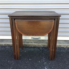 Wooden Nesting Tables https://ctbids.com/#!/description/share/53168