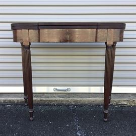 Folding Game Table https://ctbids.com/#!/description/share/53167