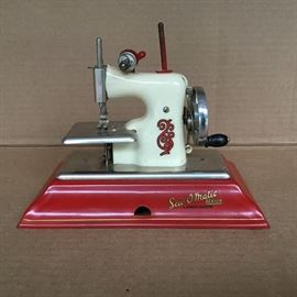 Sew-O-Matic Miniature Sewing Machine https://ctbids.com/#!/description/share/53050