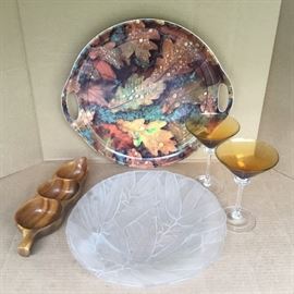 Serving Trays, Wooden Dish and Martini Glasses
https://ctbids.com/#!/description/share/53061