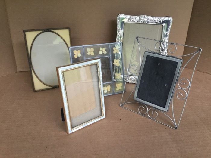 Metal Frames https://ctbids.com/#!/description/share/53055