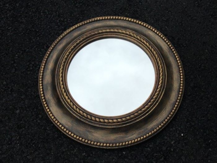 Round Wall Mirror https://ctbids.com/#!/description/share/53063