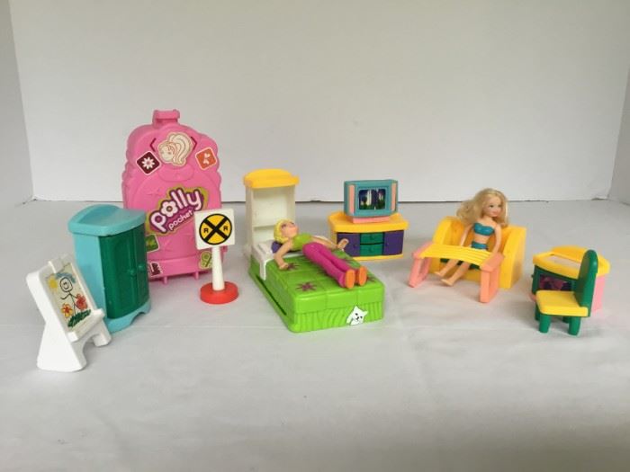 Poly Pockets Dolls and Assorted Items https://ctbids.com/#!/description/share/53069