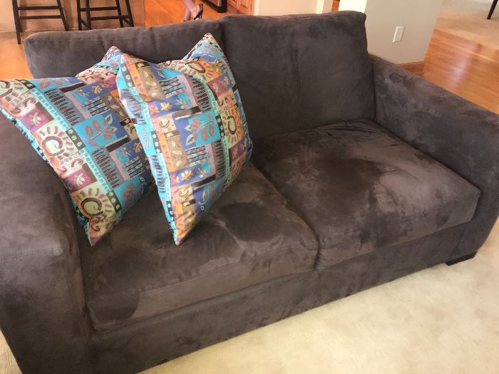 Room and Board Love Seat in excellent condition 