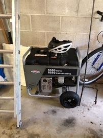 Briggs and Stratton 5550 Watts Gass Powered Portable Generator Buy It NOW $250