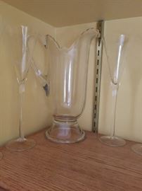 Love this pitcher.