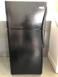 18 cu ft Frigidaire Refrigerator