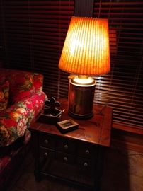 Ethan Allen end table and lamp