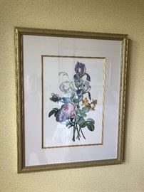 Set of 2 framed floral prints 