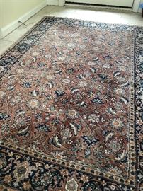 Hand-made wool and silk area rug - excellent condition 4x 6