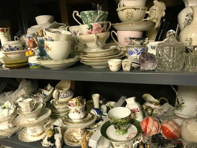 tea cups and saucers