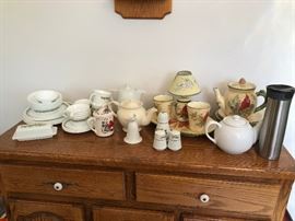 Side server Lenox Cardinal collection, Vintage Correlle/pyrex unbreakable dishes