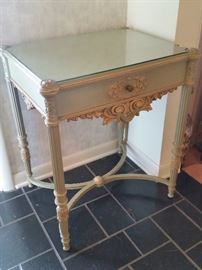 Green Decorative Hall Table w/glass 20"Lx26"Wx30"H