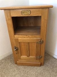 Ice box wood 