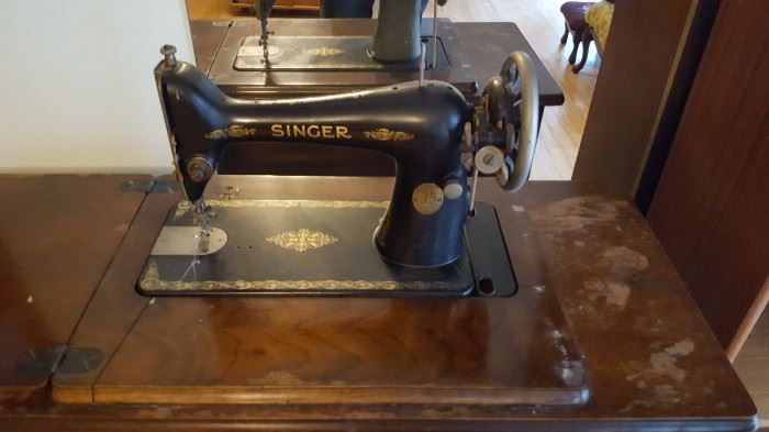 Singer Treadle Sewing MAchine