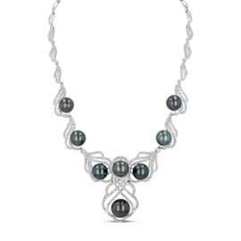 LOT127 BLACK PEARL  DIAMOND NECKLACE