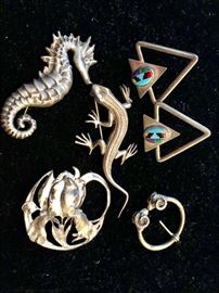 Seahorse, lizard and ram's head pins