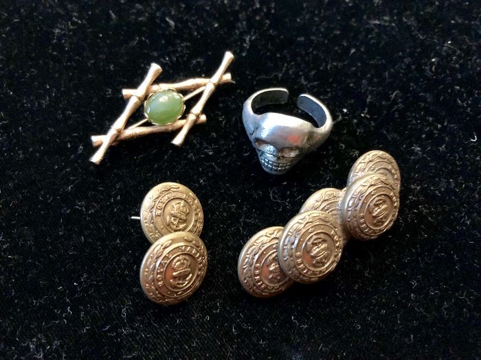 Vintage buttons, skull ring and jade pin