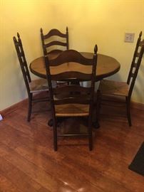 Kitchen Table and Chairs https://ctbids.com/#!/description/share/53916