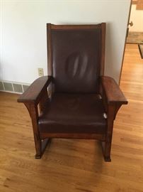 Flexsteel Mission Style rocking chair https://ctbids.com/#!/description/share/53923