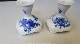 See all photos and current prices https://www.gleatons.com/auction/311