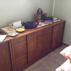 Mid century Dresser set