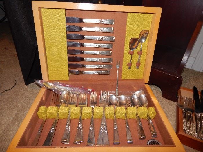 Reed & Barton Sterling silverware. Classic Rose
