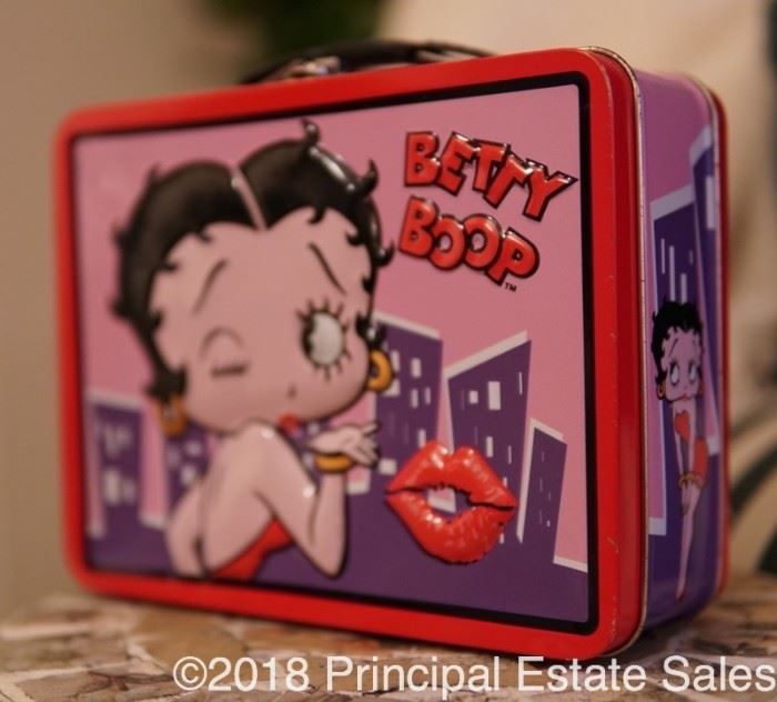 Betty Boop metal lunch box 