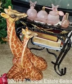 Look at this momma and baby giraffe set!  How cute is that??  