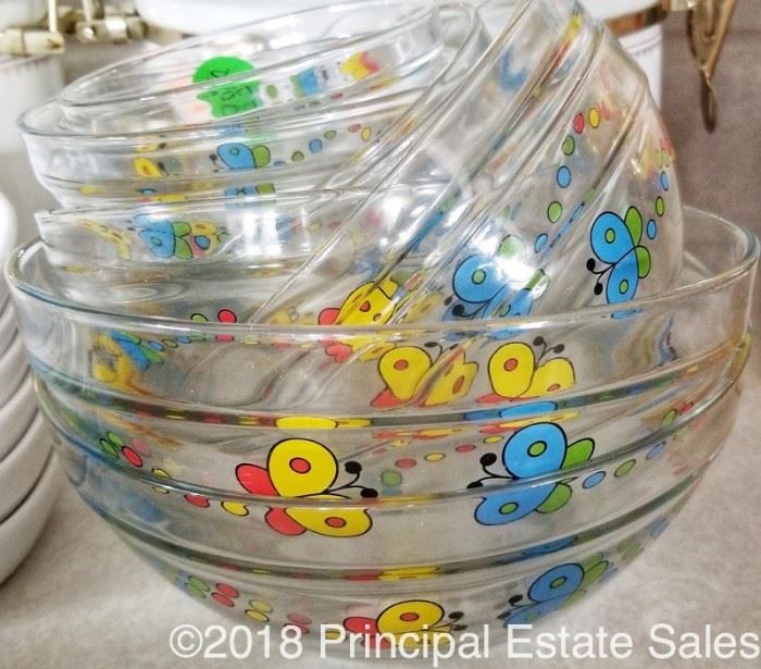 Cute little vintage butterfly bowl set