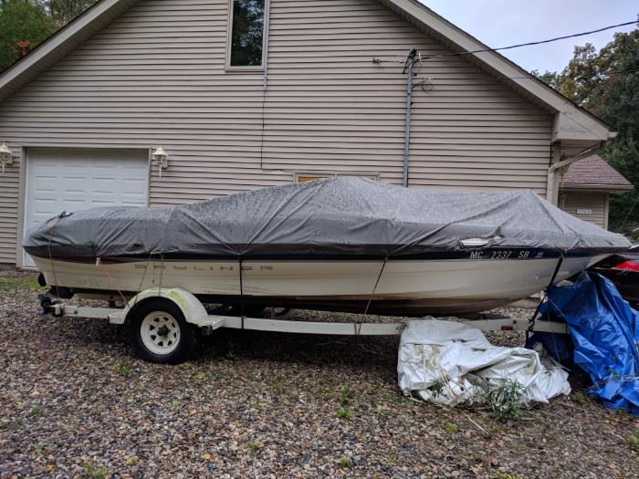 2000 BAYLINER Capri 21' with trailer - as is - has flooring issues