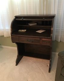 Ladies rolltop desk