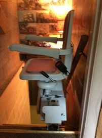 ACORN CHAIR STAIR LIFT NEW CONDITION