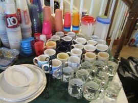 MUG AND PLASTICWARE