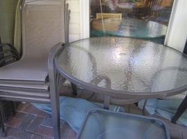 PATIO SET