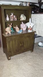 Darling Child's Hutch