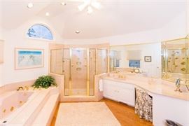 Make a splash in this beautiful bathroom