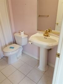 Kohler pedestal sink & matching commode