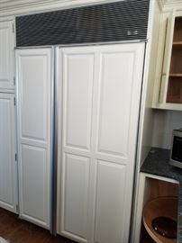 Sub-Zero refrigerator model 532
