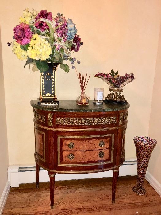 Accent tables 